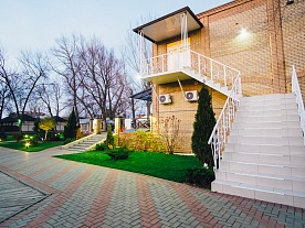 Фото территории клуба